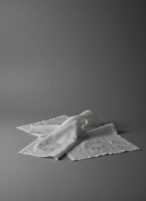 Corredor de mesa bordado 100% Linho