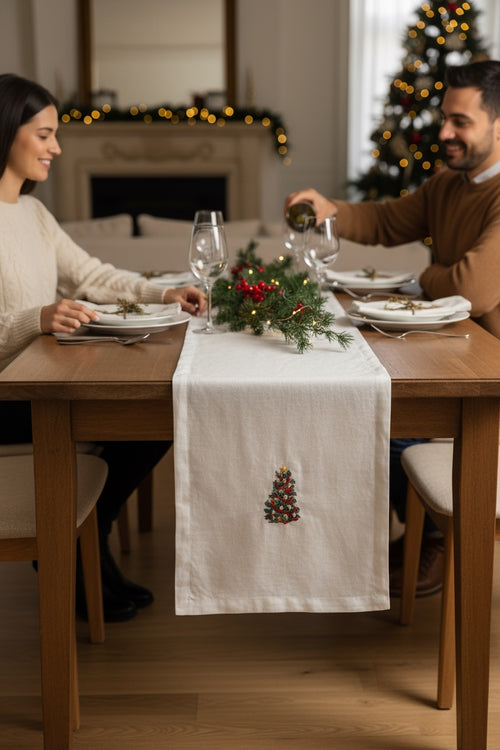 Corredor de mesa bordado 100% Linho